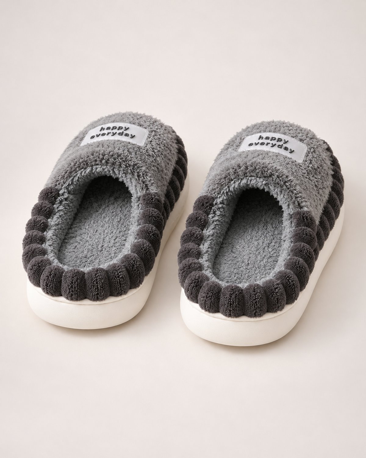 Men's Slippers - Ribbed-Trim Plush Style, rear construction view