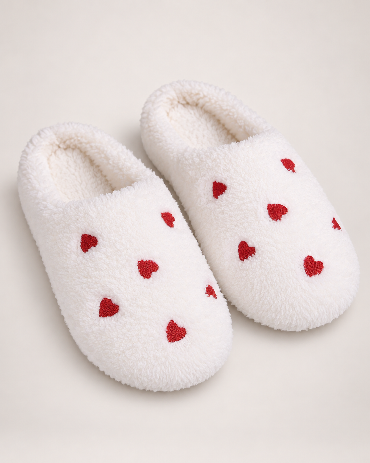 Heart Print Fluffy Slippers in White, close up view