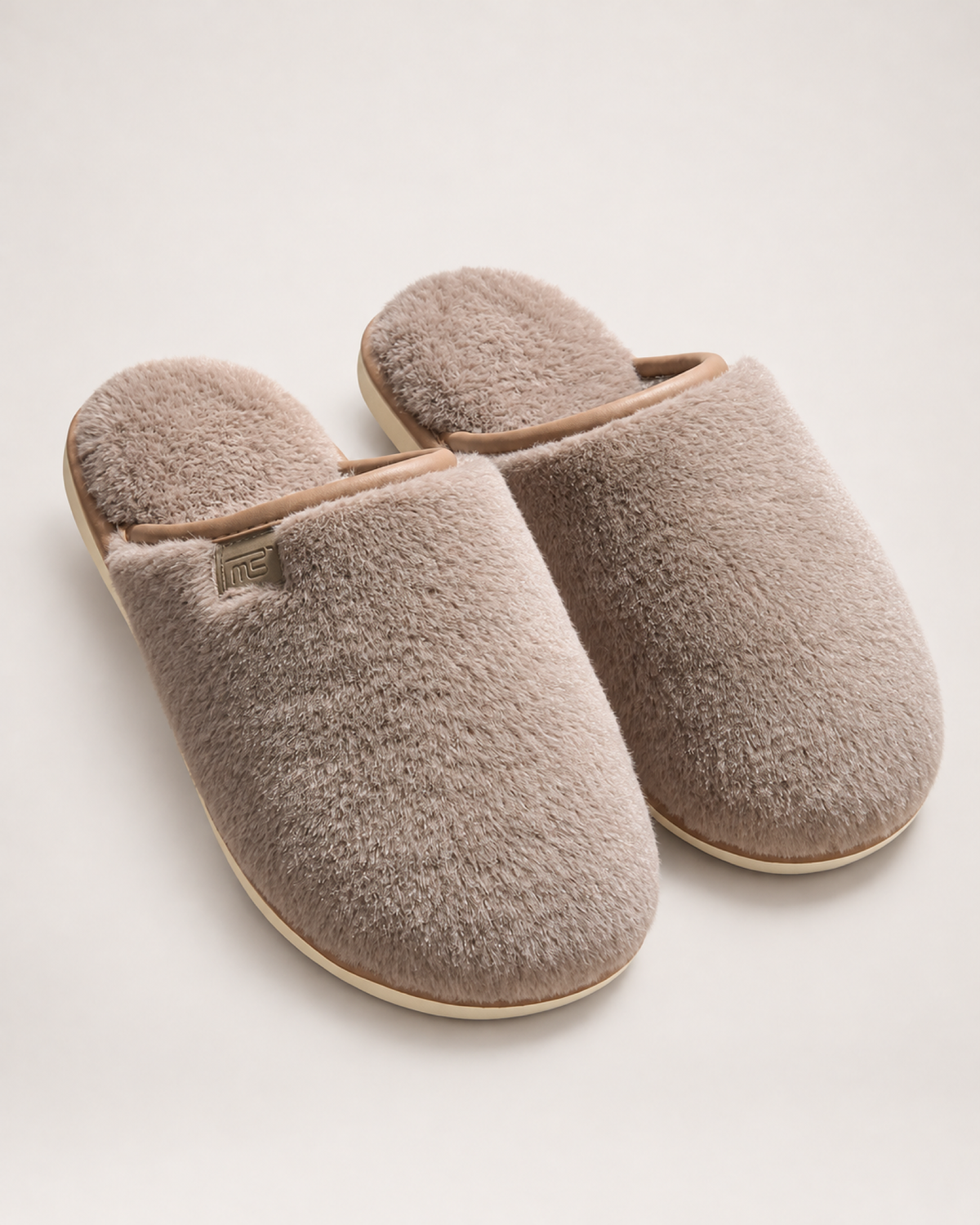 Men's Slippers: Soft Plush House Style in Brown